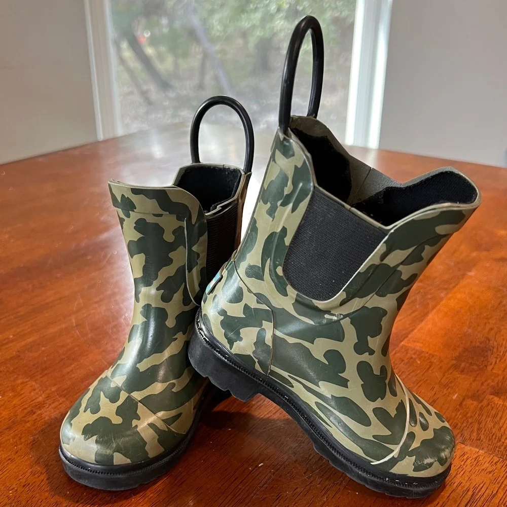 TOMS Kids Camo Rain Boots Pull On‎ Chelsea Style Size T5